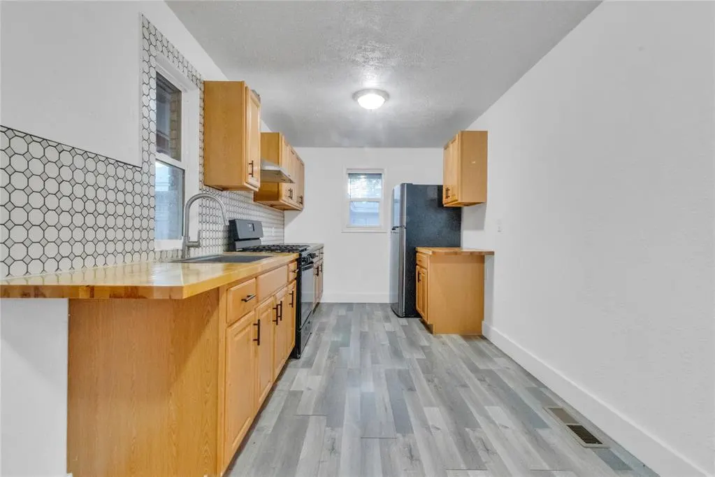 Photo 12 — 4716 W Park Place, Oklahoma City, OK 73127