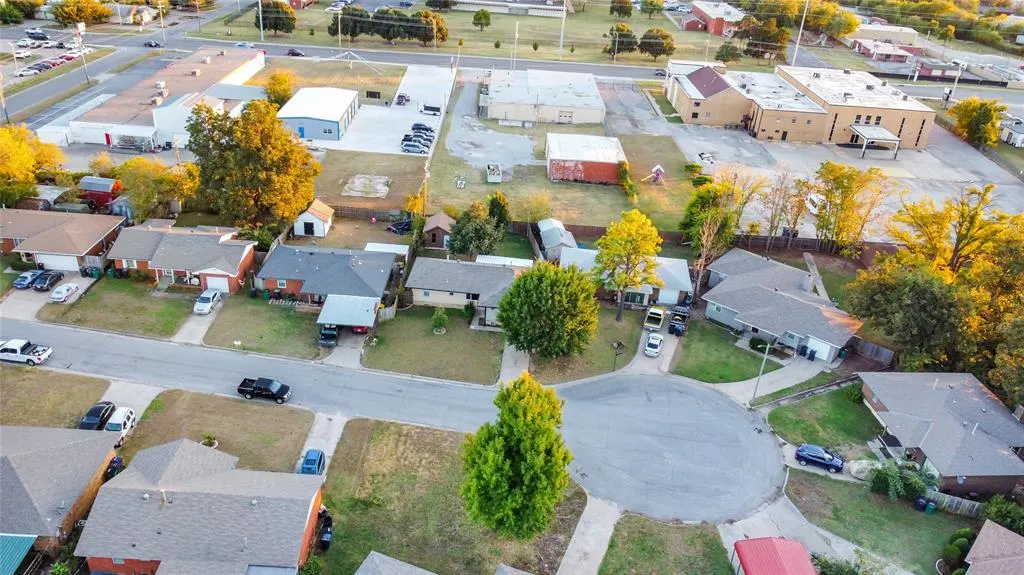 Photo 5 — 4716 W Park Place, Oklahoma City, OK 73127