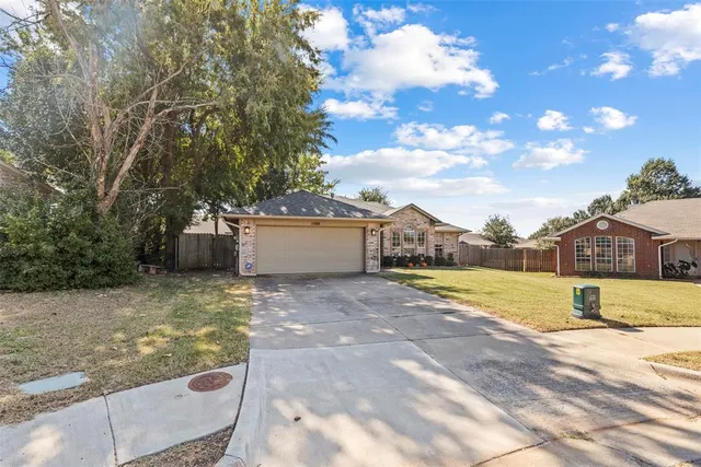 Photo 5 — 1100 Pruett Drive, Edmond, OK 73003