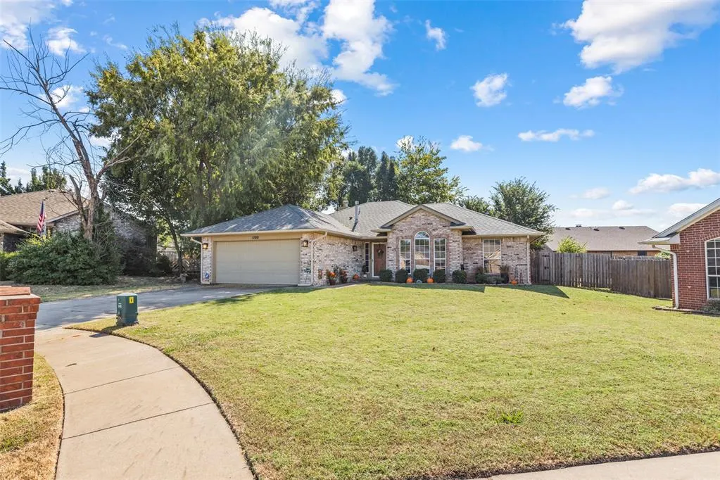 Photo 6 — 1100 Pruett Drive, Edmond, OK 73003