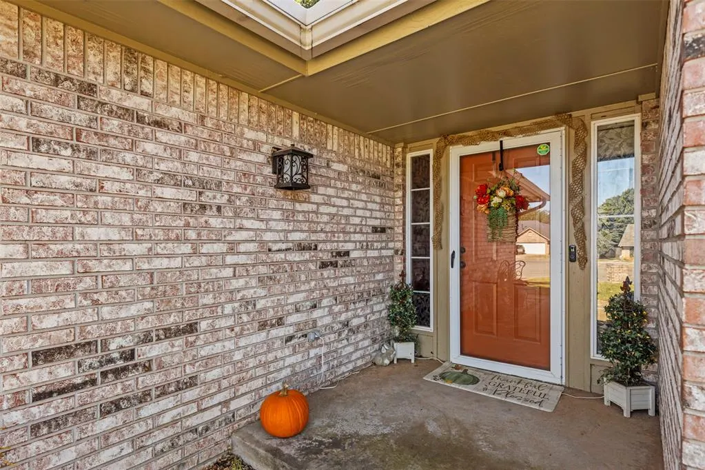 Photo 7 — 1100 Pruett Drive, Edmond, OK 73003