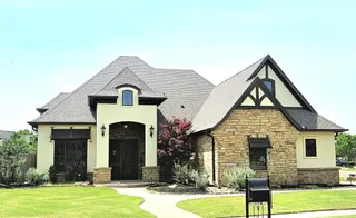 Sold home at 9028 NW 147th Place