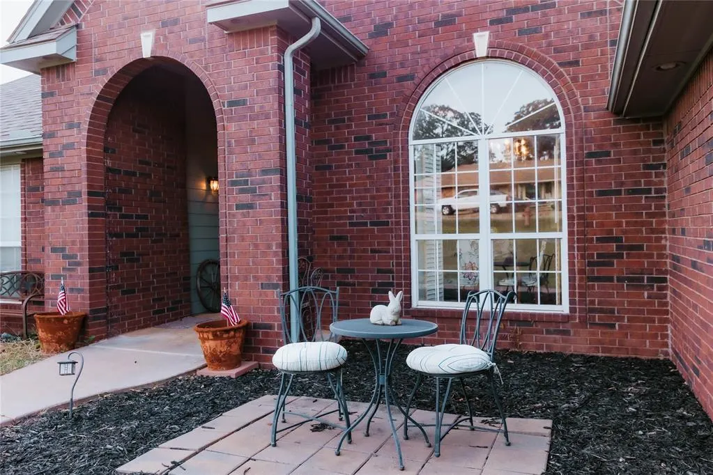 Photo 3 — 111 Key Drive, Wellston, OK 74881