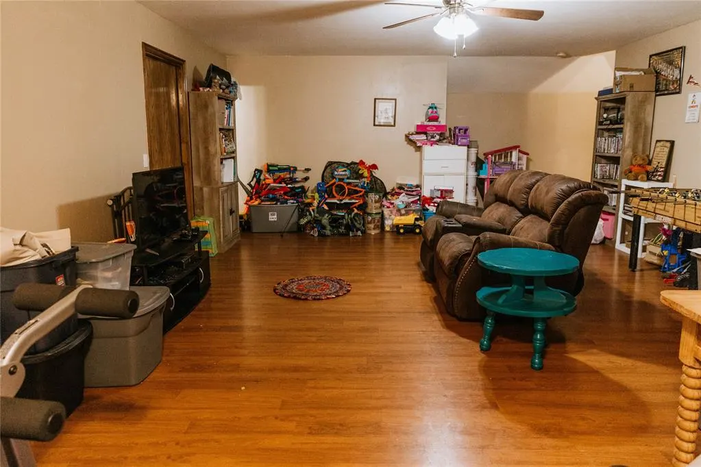 Photo 14 — 111 Key Drive, Wellston, OK 74881