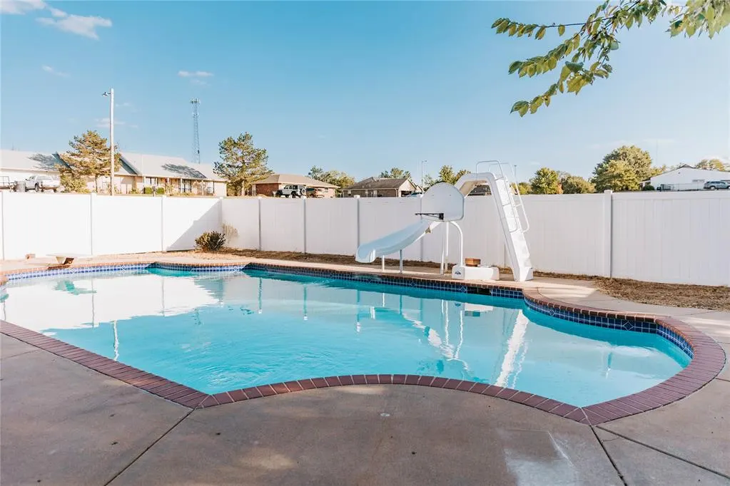 Photo 32 — 111 Key Drive, Wellston, OK 74881