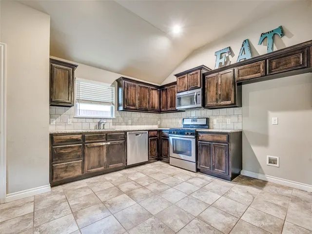 Photo 6 — 9504 SW 29 Terrace, Oklahoma City, OK 73128