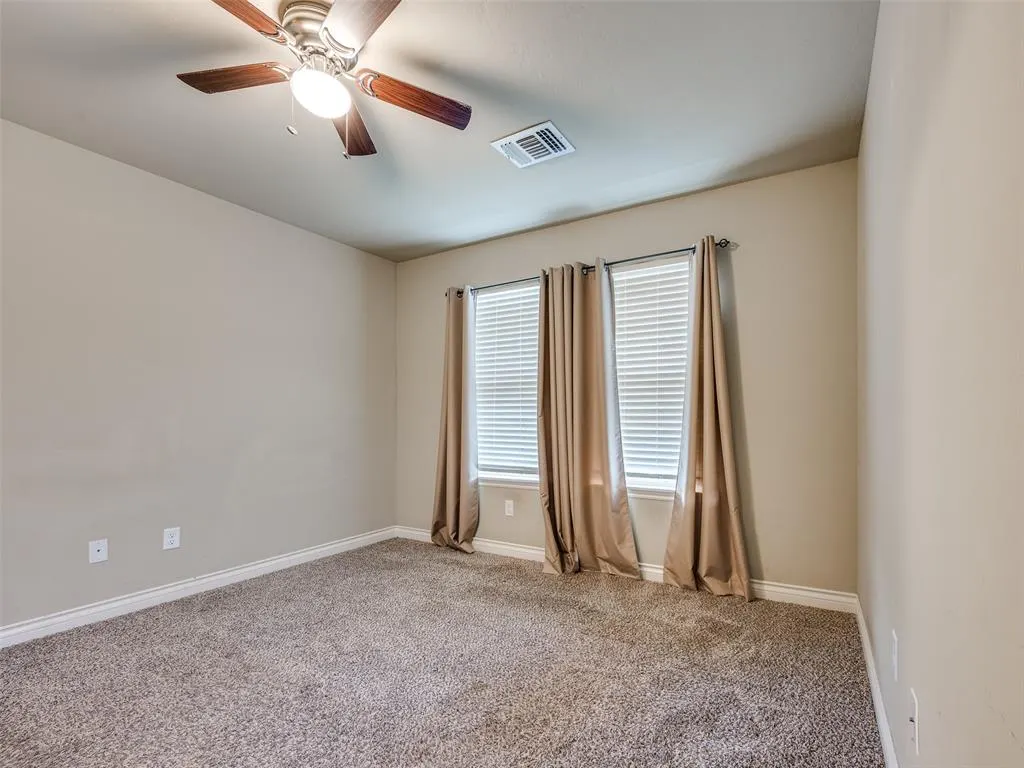 Photo 13 — 9504 SW 29 Terrace, Oklahoma City, OK 73128