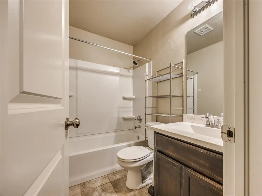 Photo 21 — 9504 SW 29 Terrace, Oklahoma City, OK 73128