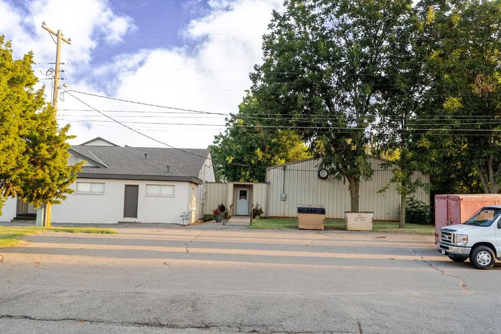 Photo 41 — 121 S Randall Avenue, Elk City, OK 73644
