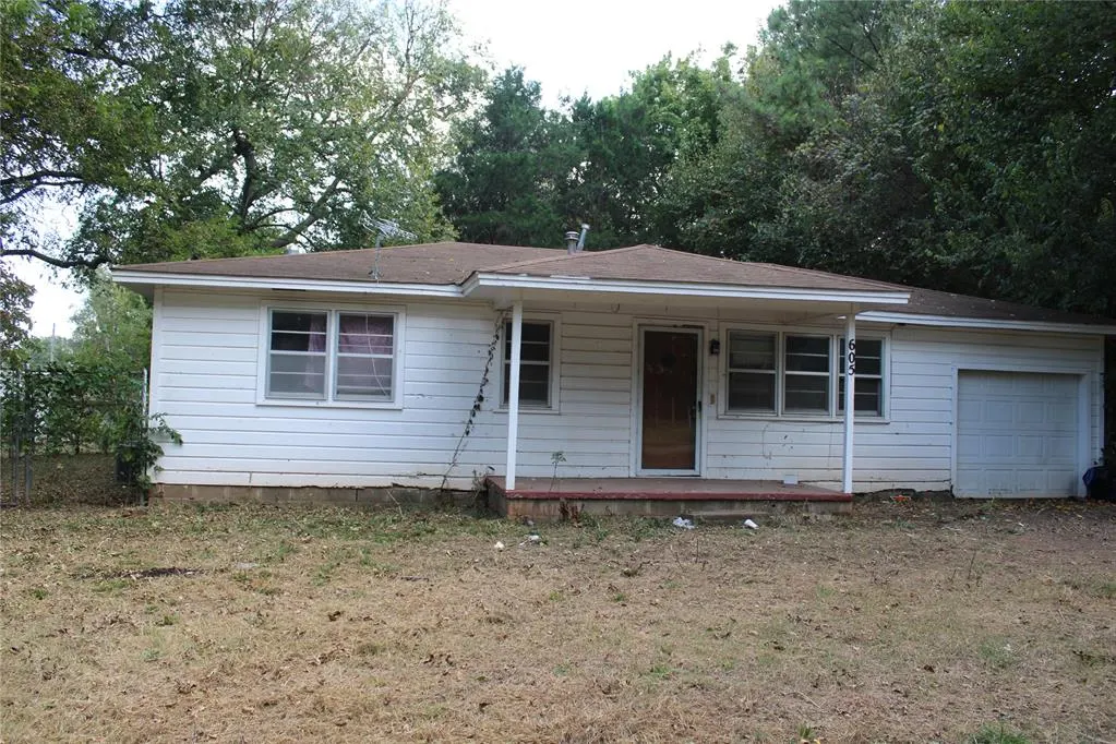 Photo 3 — 605 E Jennings Street, Wynnewood, OK 73098