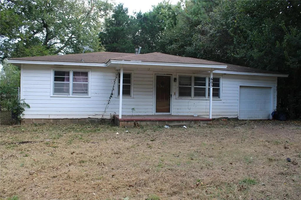 Photo 4 — 605 E Jennings Street, Wynnewood, OK 73098