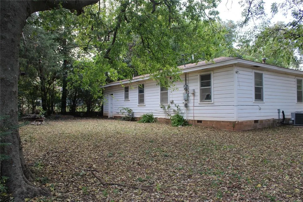 Photo 5 — 605 E Jennings Street, Wynnewood, OK 73098