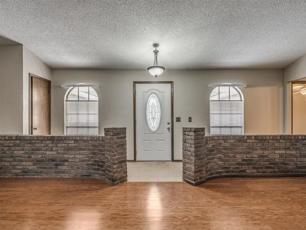Photo 4 — 2903 Del Casa Circle, Midwest City, OK 73110