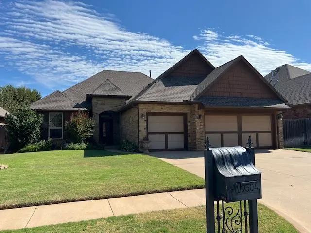 Photo 2 — 19504 Fieldshire Drive, Edmond, OK 73012