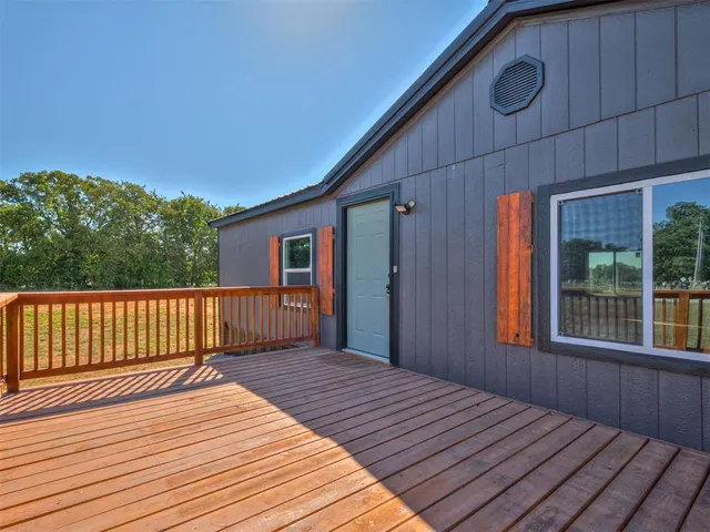 Photo 2 — 280979 E shamrock Road, Marlow, OK 73055