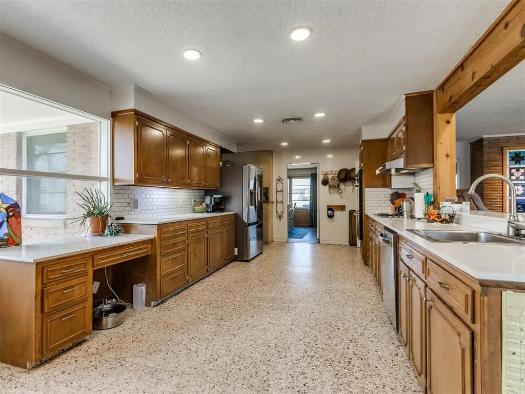 Photo 18 — 1510 N union Avenue, Shawnee, OK 74804