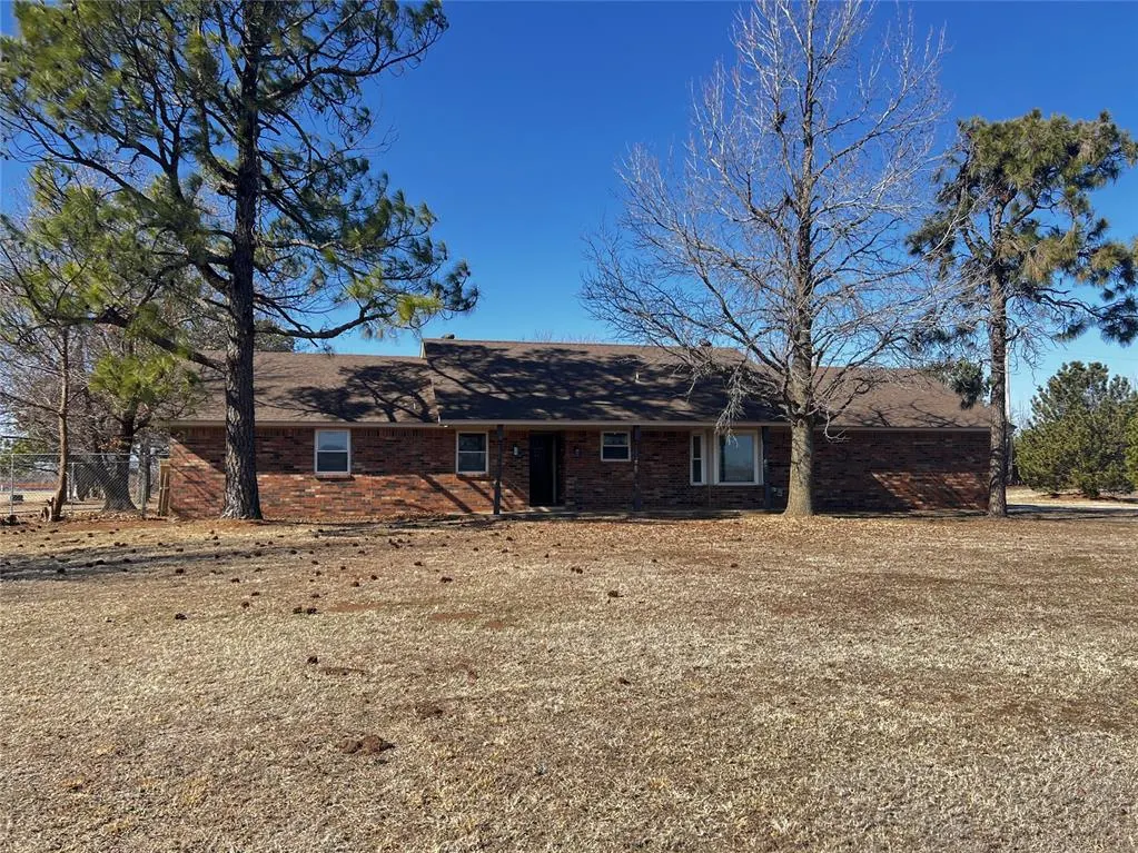 Front exterior — 819 N Crystal Lane, Tuttle, OK 73089