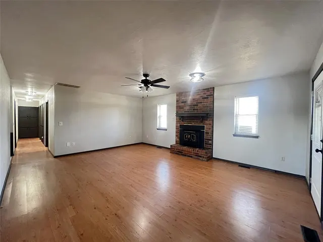 Photo 6 — 819 N Crystal Lane, Tuttle, OK 73089