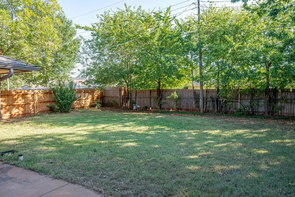 Photo 33 — 2524 NW 116th Street, Oklahoma City, OK 73120