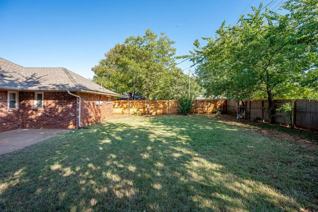 Photo 34 — 2524 NW 116th Street, Oklahoma City, OK 73120