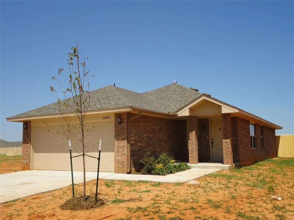 Photo 2 — 5802 Clearwater Drive, Oklahoma City, OK 73179