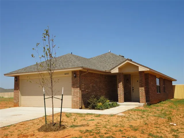 Photo 2 — 5802 Clearwater Drive, Oklahoma City, OK 73179