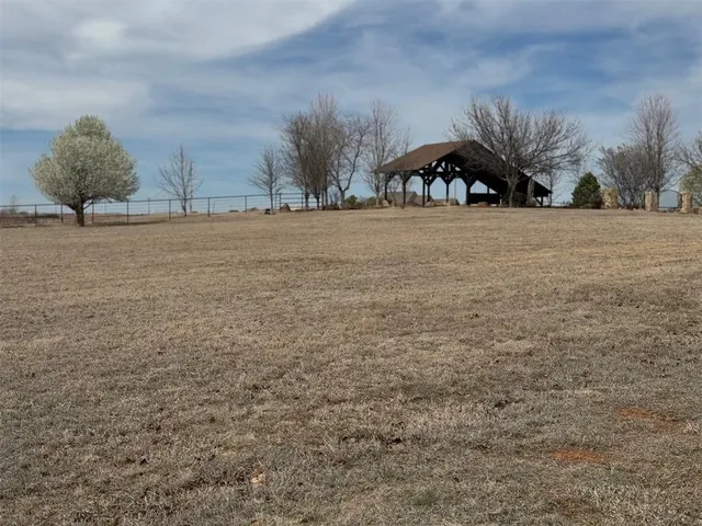 Photo 3 — 2048 County Road 1336 Road, Blanchard, OK 73010