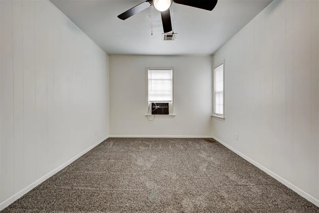Photo 21 — 2213 E Madison Street, Oklahoma City, OK 73111