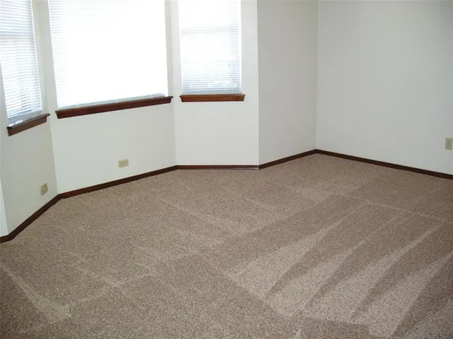 Photo 4 — 1716 Sandalwood Drive, Norman, OK 73071