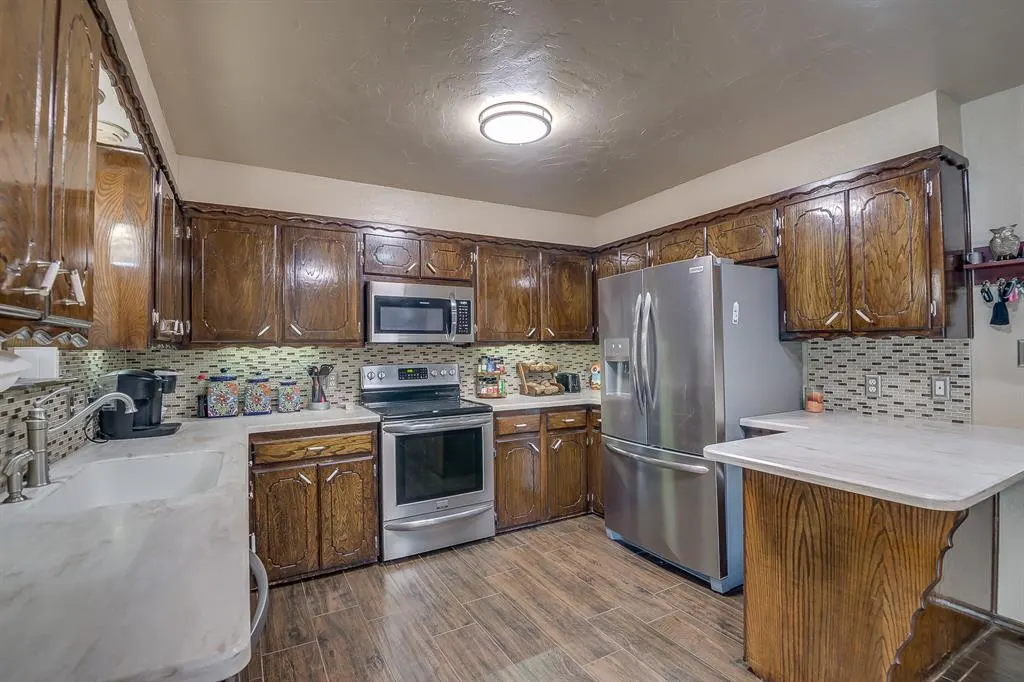 Photo 17 — 118 Connolly Drive, McLoud, OK 74851