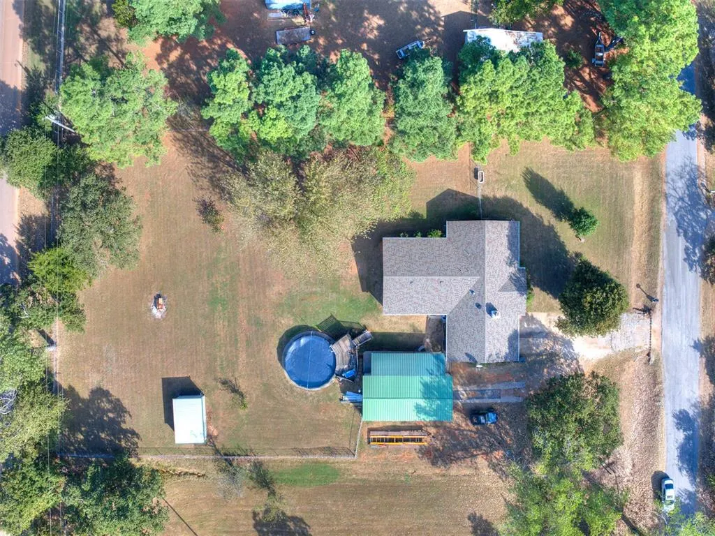 Photo 2 — 118 Connolly Drive, McLoud, OK 74851