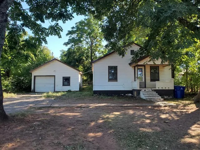 Photo 2 — 1706 SE 59th Street, Valley Brook, OK 73129