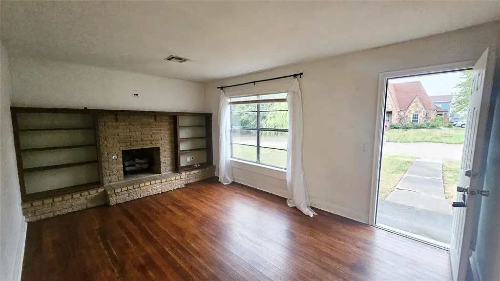 Photo 4 — 2300 NW 31st Street, Oklahoma City, OK 73112