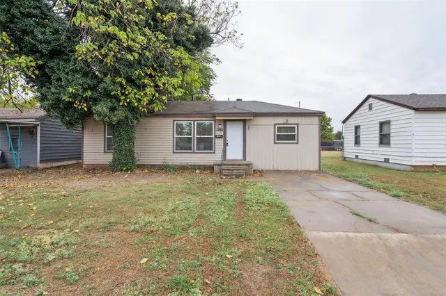 Photo 2 — 3264 SW 49th Street, Oklahoma City, OK 73119