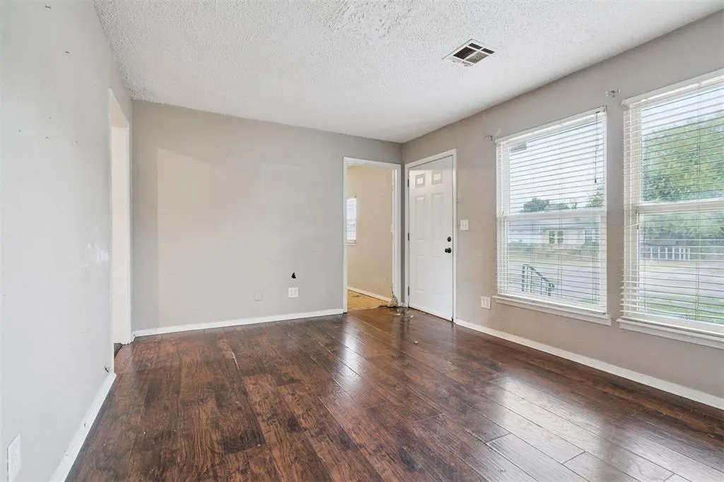 Photo 6 — 3264 SW 49th Street, Oklahoma City, OK 73119