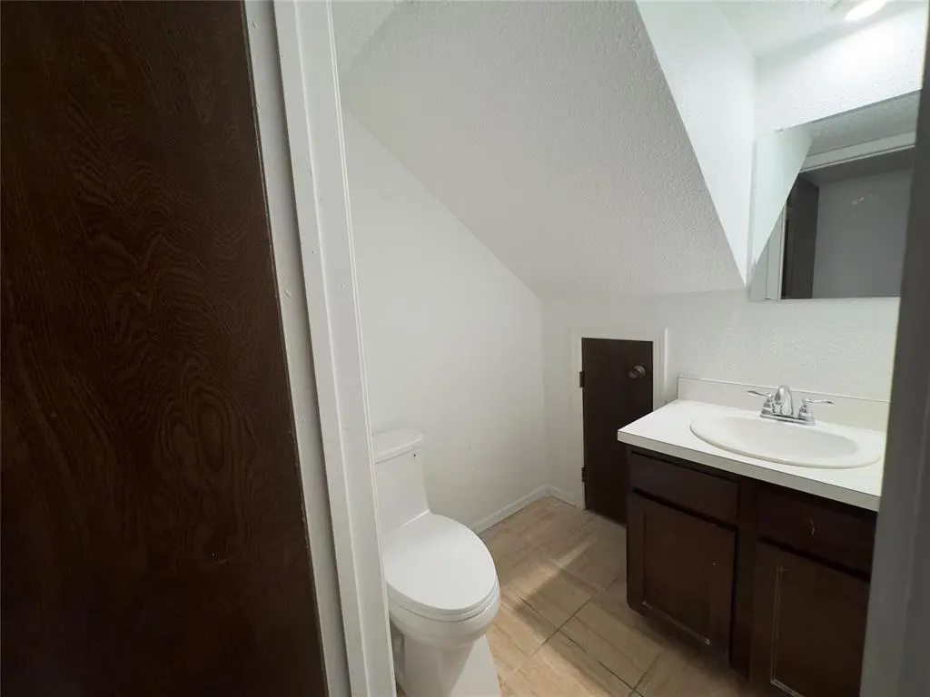 Photo 15 — 3325 Brookhollow Court, Oklahoma City, OK 73120