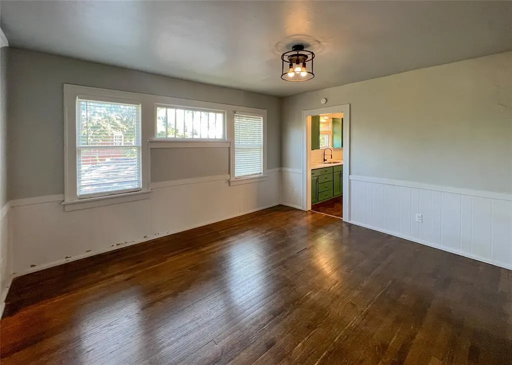 Photo 2 — 1808 N Robinson Avenue, Oklahoma City, OK 73103