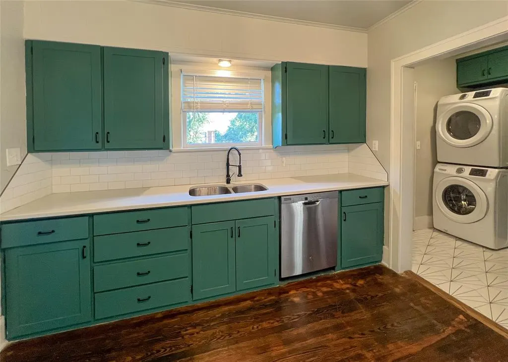 Photo 12 — 1808 N Robinson Avenue, Oklahoma City, OK 73103