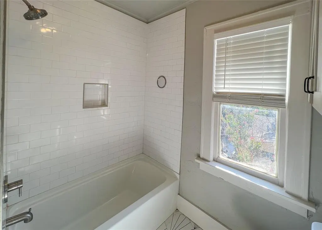 Photo 17 — 1808 N Robinson Avenue, Oklahoma City, OK 73103
