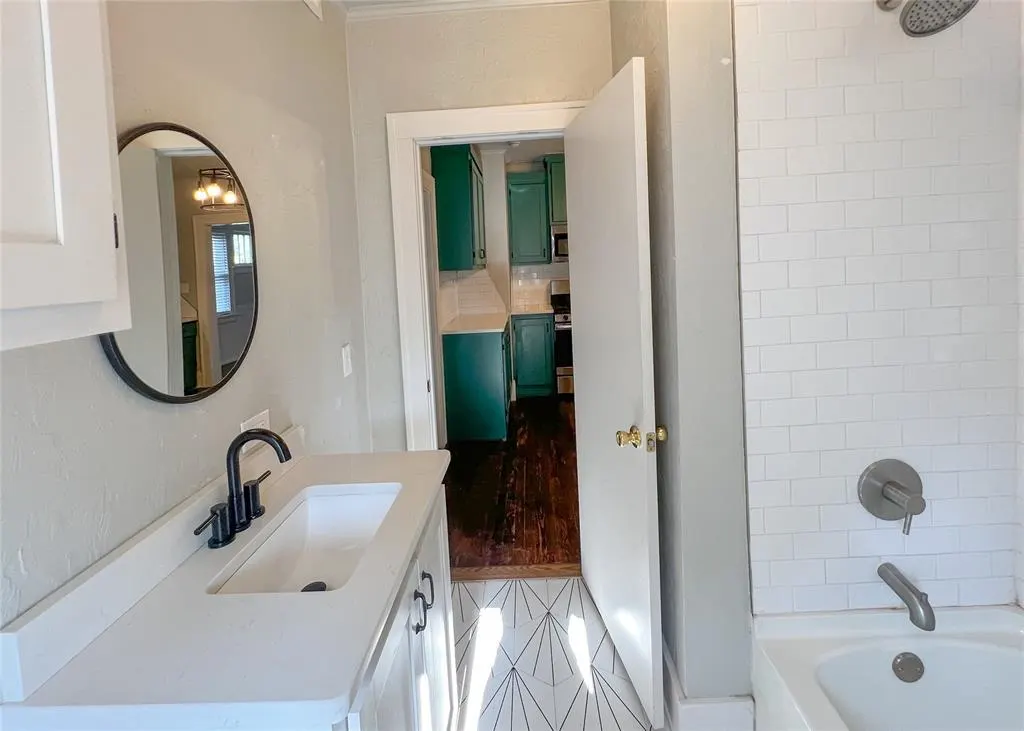 Photo 18 — 1808 N Robinson Avenue, Oklahoma City, OK 73103