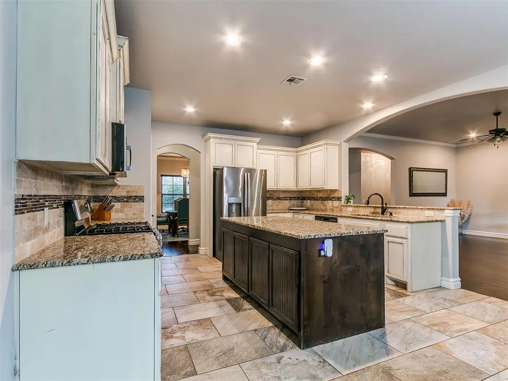 Photo 7 — 11019 Green Meadows Drive, Edmond, OK 73025