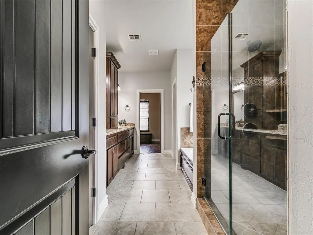 Photo 20 — 11019 Green Meadows Drive, Edmond, OK 73025
