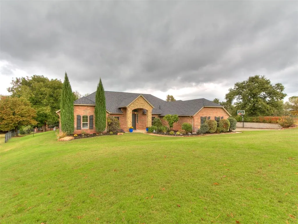 Photo 37 — 11019 Green Meadows Drive, Edmond, OK 73025