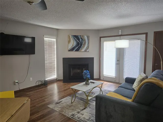 Photo 5 — 11520 N May Avenue C 105, Oklahoma City, OK 73120