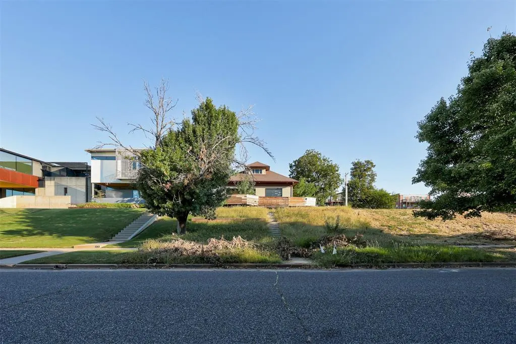 Photo 11 — 817 NW 7th Street, Oklahoma City, OK 73106
