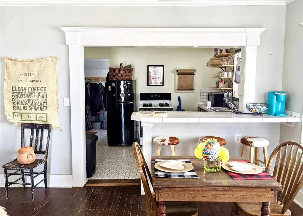 Photo 4 — 406 W 9th Avenue, Stillwater, OK 74074