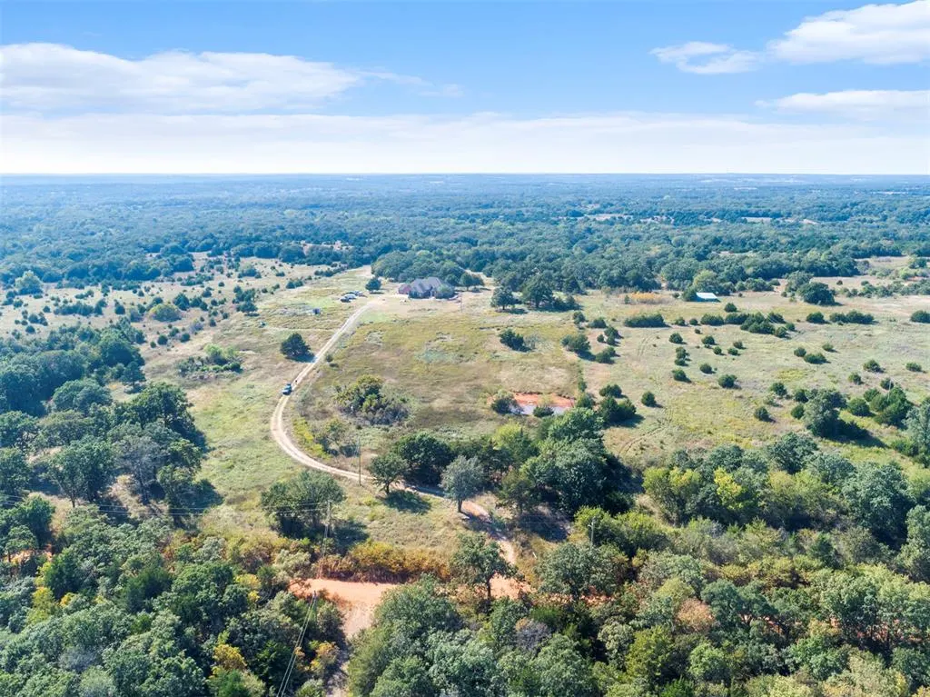 Photo 3 — 10501 Dobbs Road, Wellston, OK 74881
