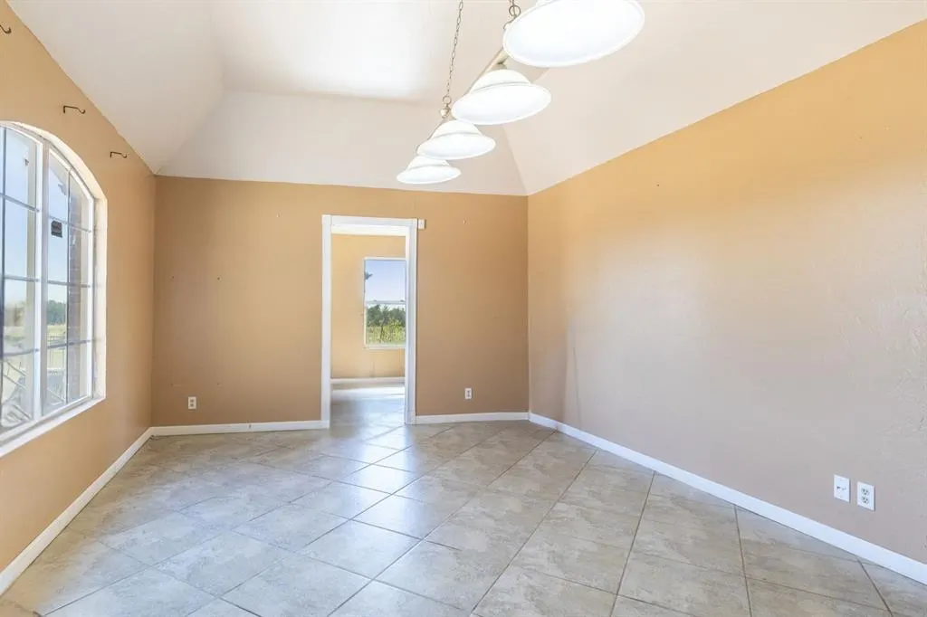 Photo 19 — 10501 Dobbs Road, Wellston, OK 74881