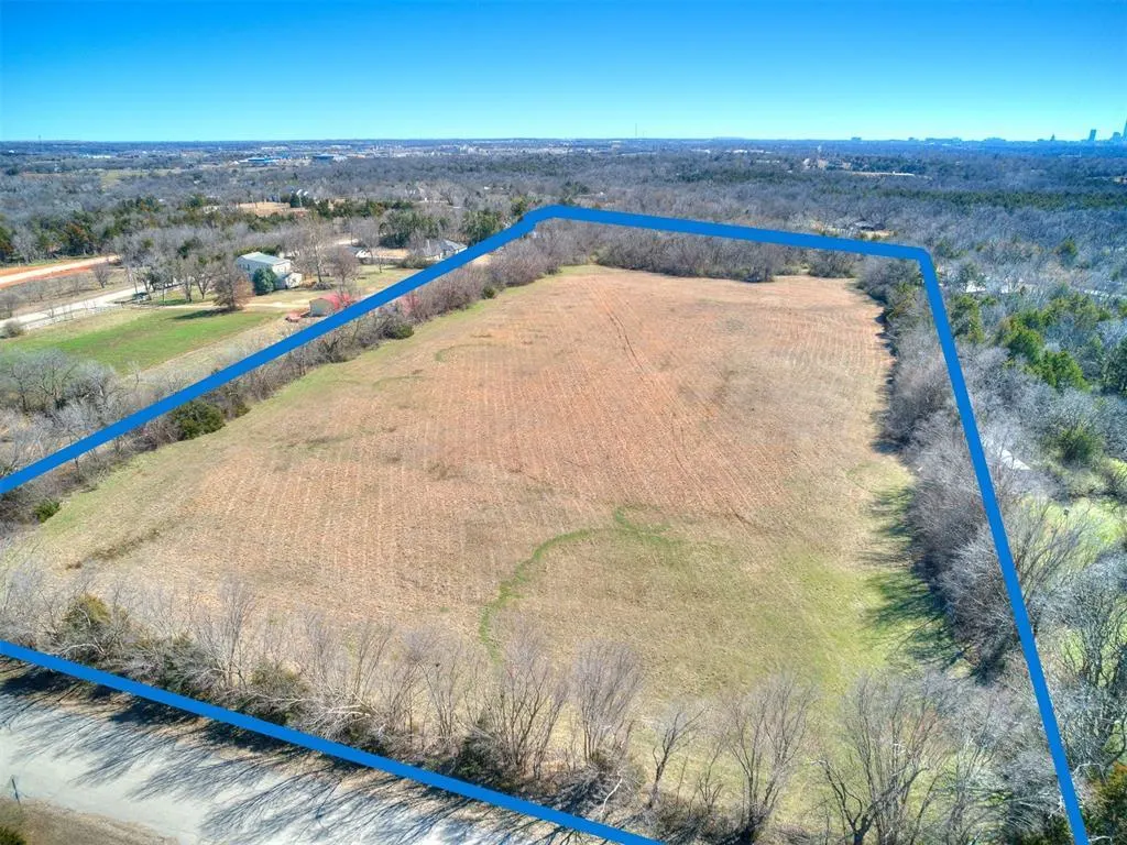 Photo 2 — 8300 Ridgeway Road, Oklahoma City, OK 73111