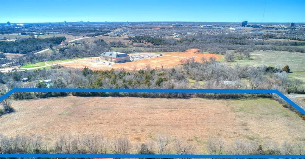 Photo 5 — 8300 Ridgeway Road, Oklahoma City, OK 73111